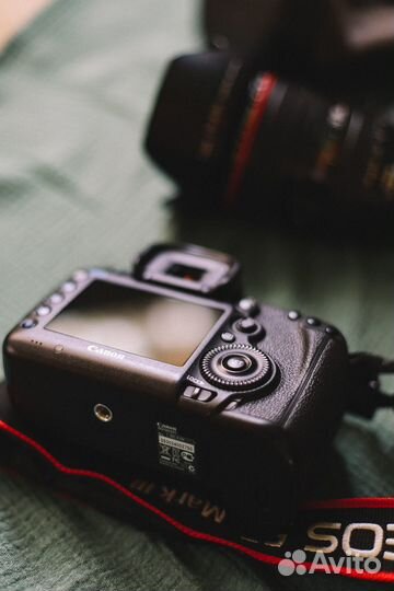 Фотоаппарат canon 5D mark iii