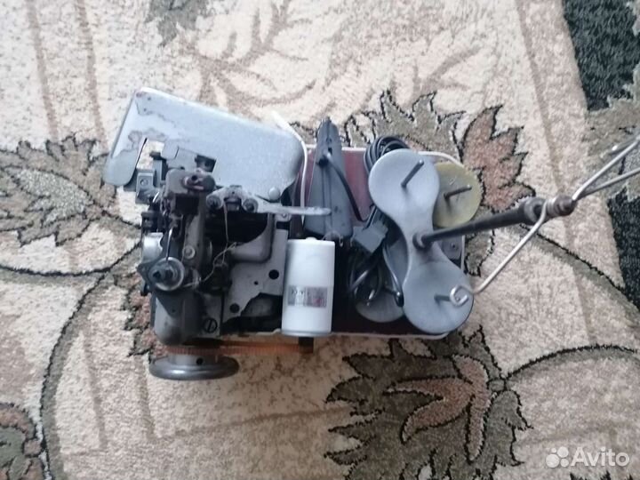 Оверлок промышленный