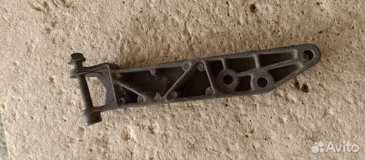 Кронштейн двигателя Opel Vectra b x20xev, x18xe