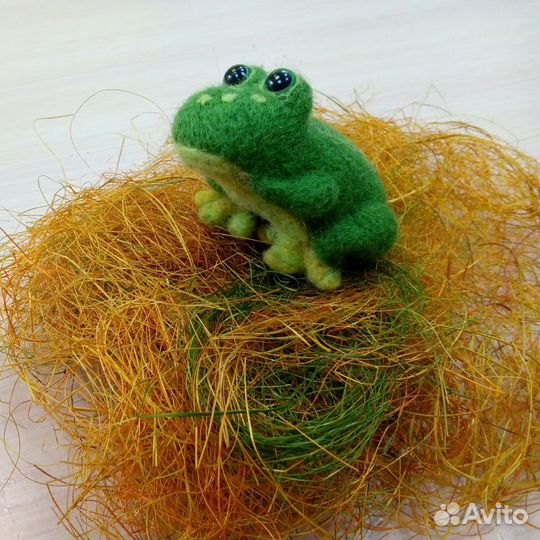 Игрушка Жабка из шерсти