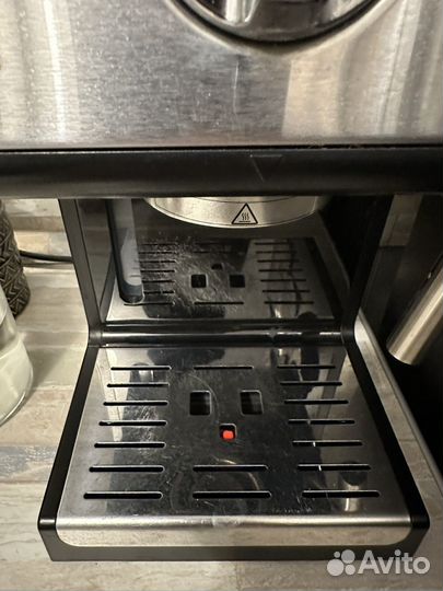 Кофеварка рожковая delonghi