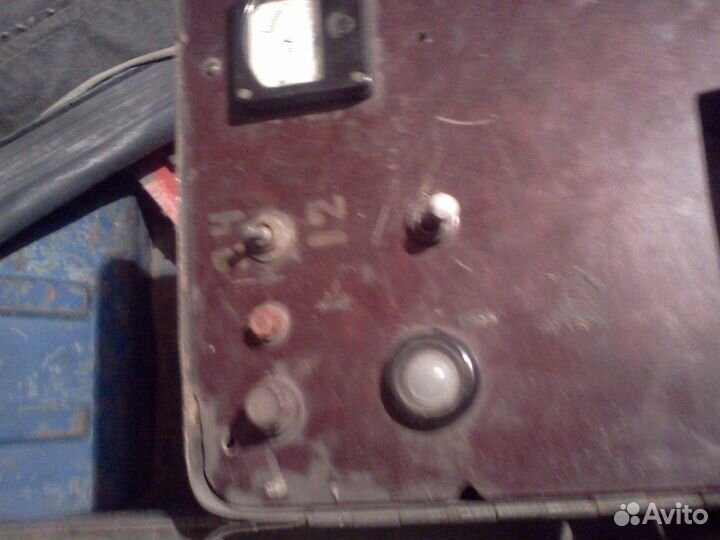 Зарядное/выпрямитель на 12 и 24 вольта