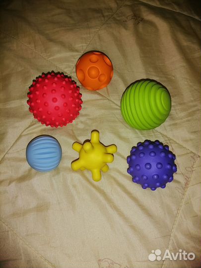 Тактильные мячики для малыша