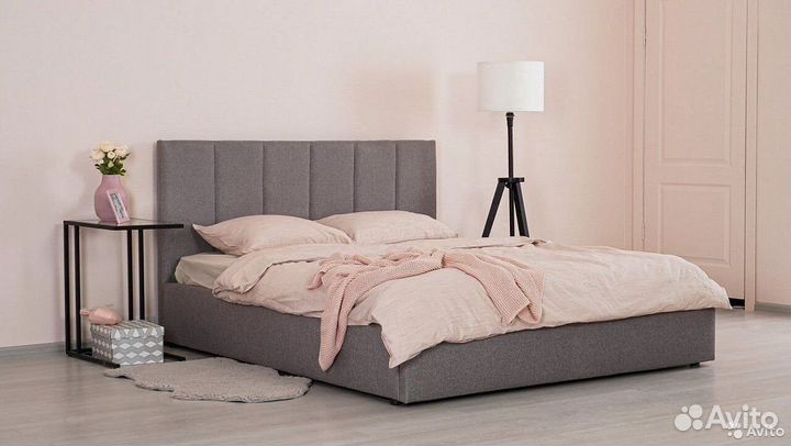 Кровать двухспальная с подьемным механизмом