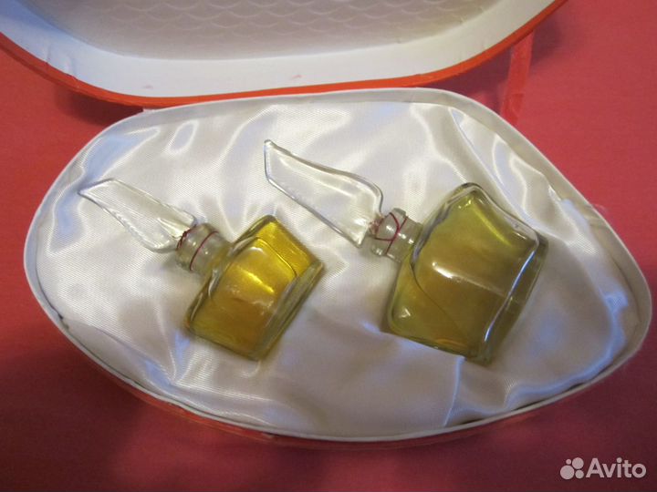 Советский набор парфюма *алые паруса*