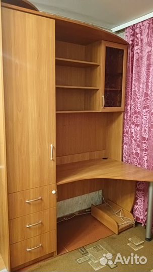 Компьютерный стол со шкафом