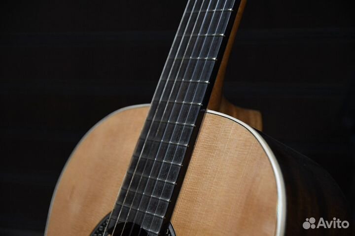 Классическая гитара Alhambra