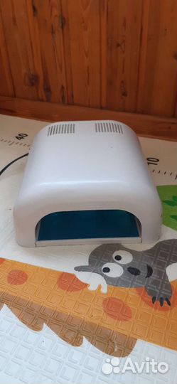 Уф лампа для ногтей