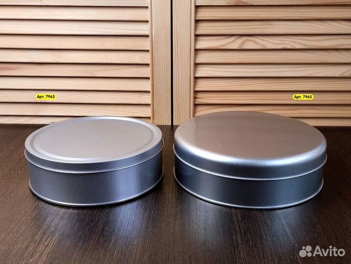 Банка металлическая, круглая с крышкой