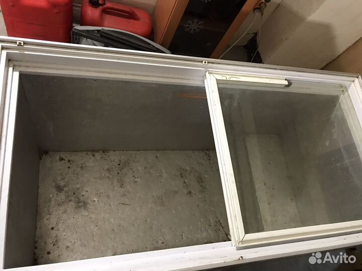 Морозильный ларь с глухой крышкой бу