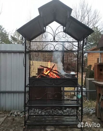 Мангал с крышей