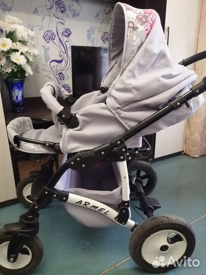 Продам коляску 3 в 1