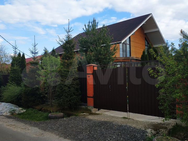 Дом 227 м² на участке 10 сот.