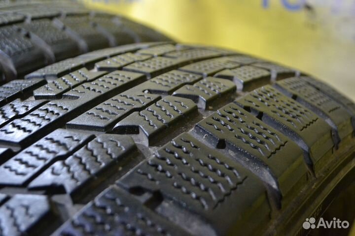 Goodyear Ice Navi Zea II 205/60 R16