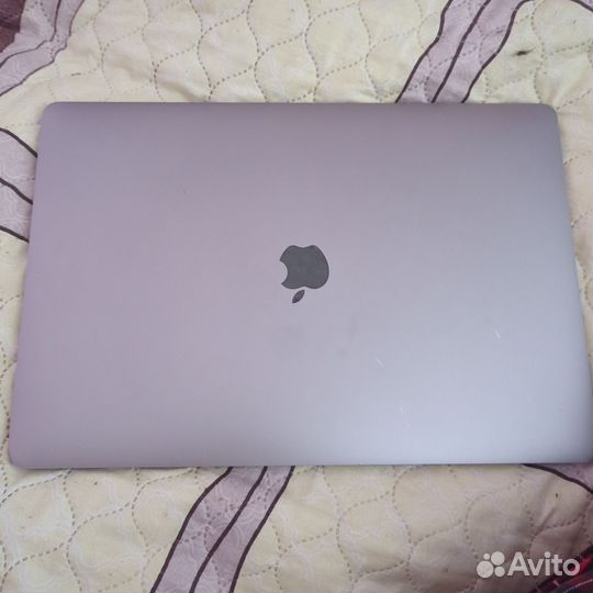 Apple MacBook pro 15 2016
