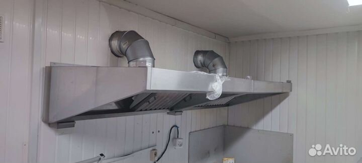 Вытяжной зонт с жироуловителем