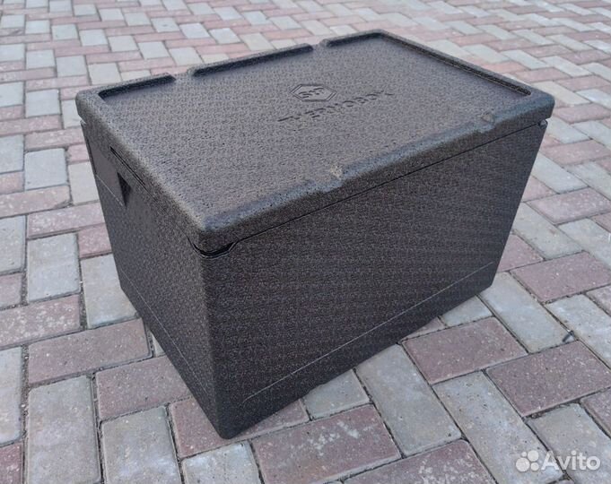 Ударопрочный термоконтейнер на 131 литр