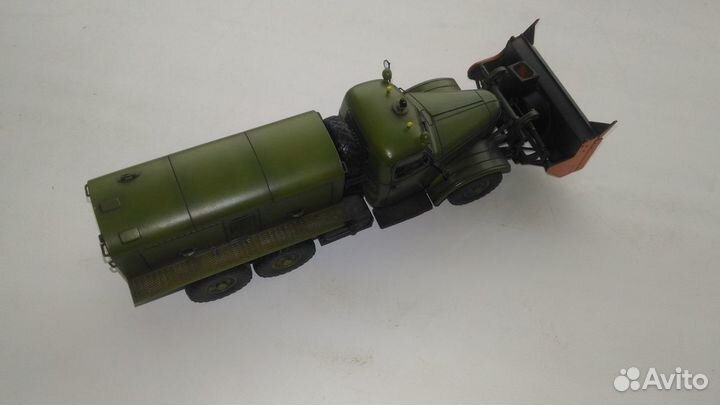 Д-470 на базе ЗИЛ-157 1/43