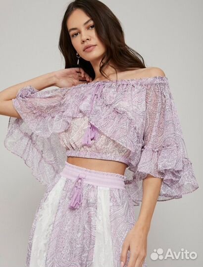 Летний костюм с юбкой