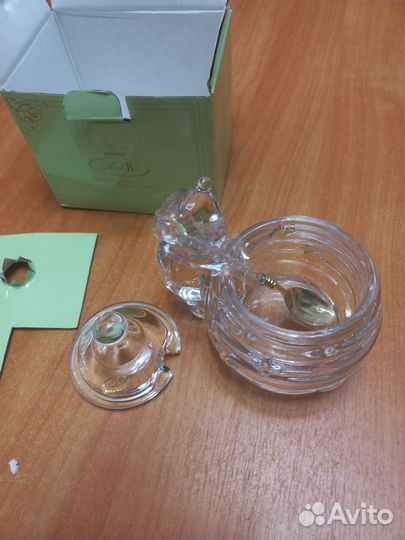 Хрустальная емкость для меда