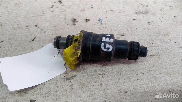 Форсунка инжекторная электрическая Mazda 626 GE 9