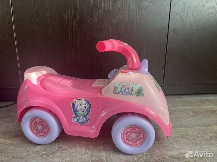 Машинка-каталка