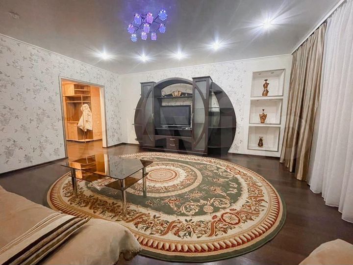 2-к. квартира, 80 м², 2/9 эт.