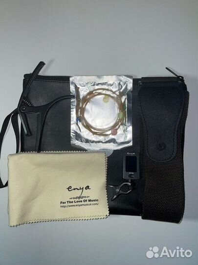 Акустическая гитара