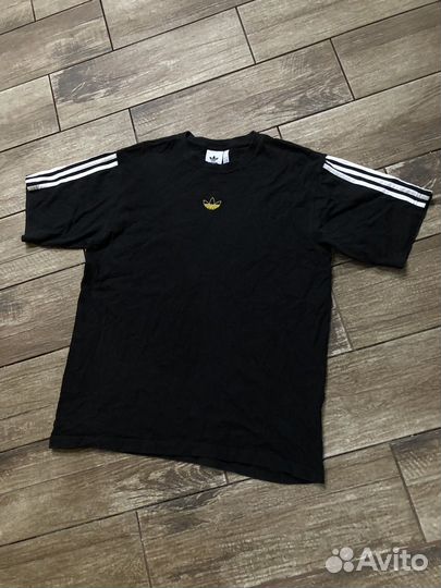 Чёрная футболка Adidas L оригинал