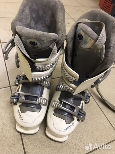 Горнолыжные ботинки, горные лыжи и палки