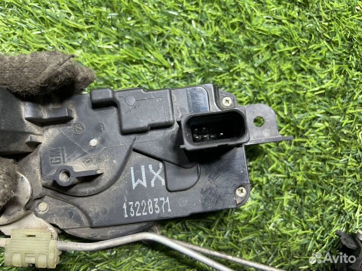 Замок двери Opel Astra-H