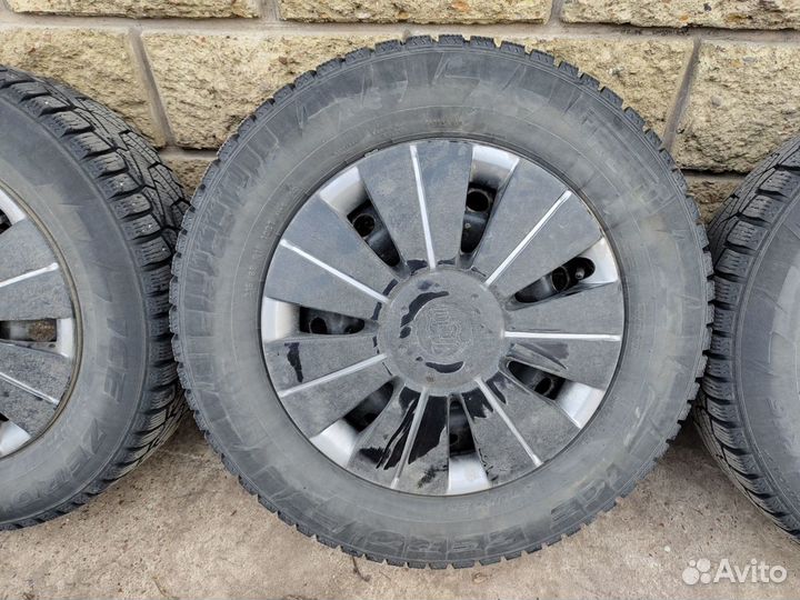 Зимняя резина 215/65 R16