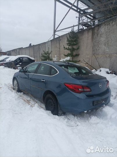 Пружина задняя Opel Astra J A16XER 2013