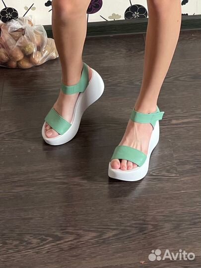 Сандалии для девочки