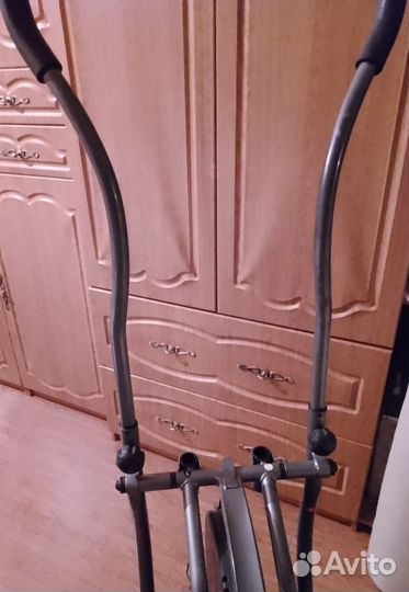 Эллиптический тренажер Body Sculpture BE-5920HX