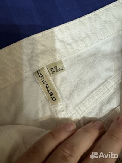 Белые джинсы