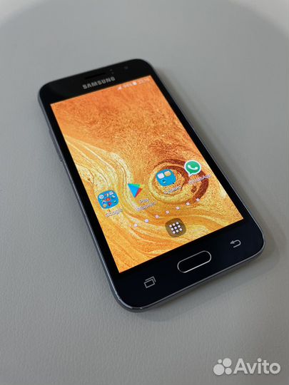 Телефон Samsung j1 2016