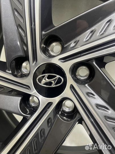 Новые Hyundai Tucson IV, Michelin 235/55 R19