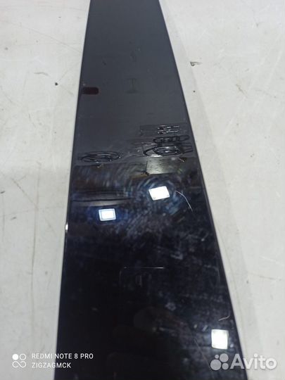 Накладка двери (передняя правая) (Audi Q8)