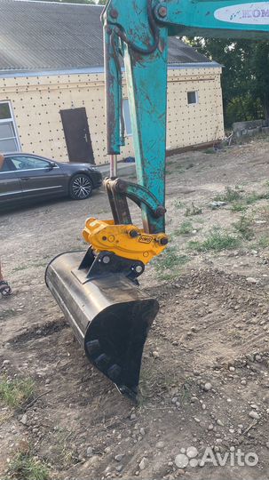 Мини-экскаватор