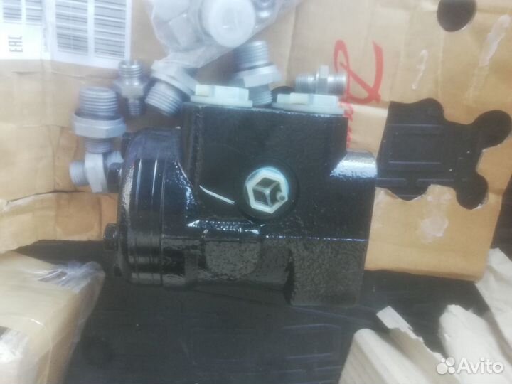 Bucher Citycat 1000 Насос-дозатор рулевой