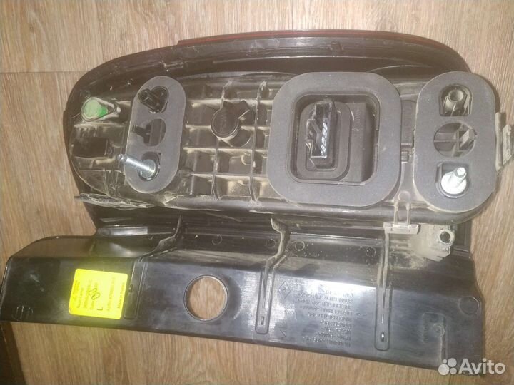 Задние фонарь