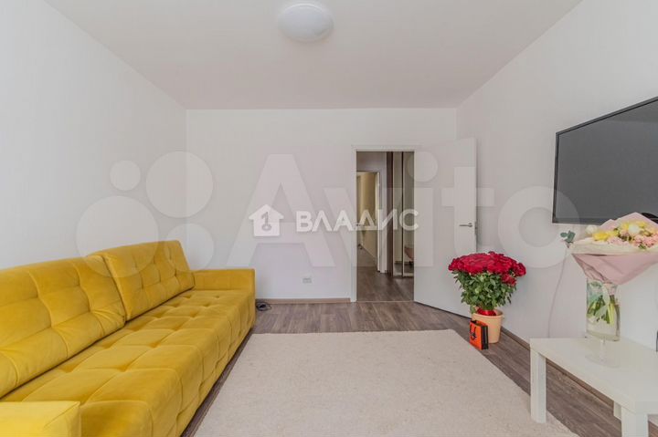 2-к. квартира, 53 м², 1/12 эт.