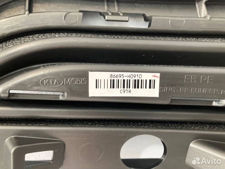 Накладка бампера задняя правая Kia Rio 4 X-Line FB