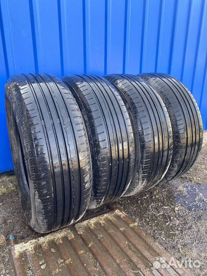 Yokohama BluEarth AE50 215/65 R17 99V