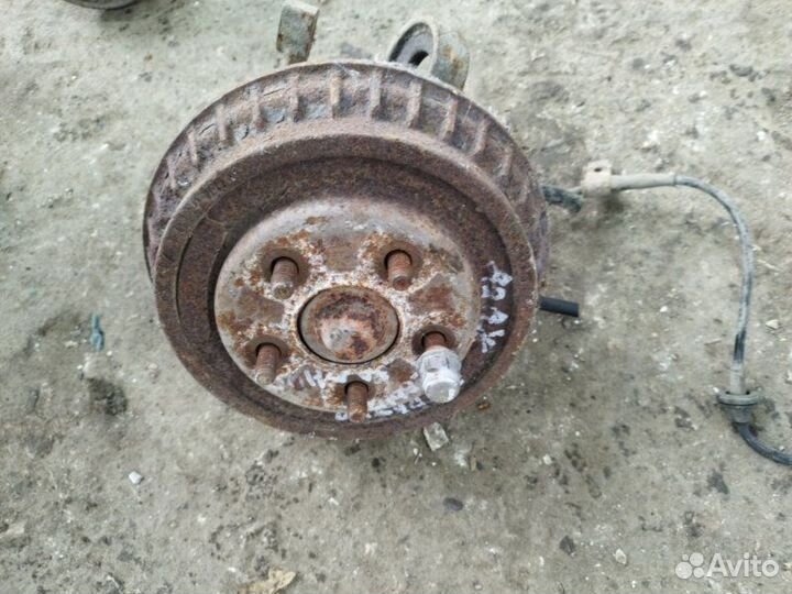 Кулак поворотный задний левый Dodge Stratus 1996