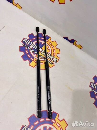 Амортизатор крышки багажника Hyundai Solaris