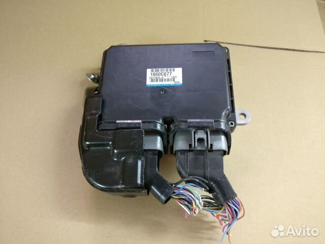 1860C677 Mitsubishi ASX блок управления двигателем