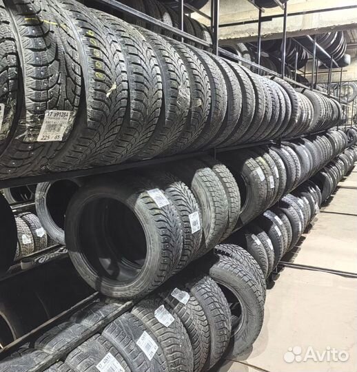 Dunlop Graspic DS3 215/65 R16 98S