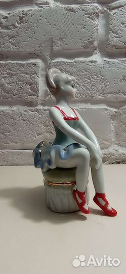 Фарфоровые статуэтки
